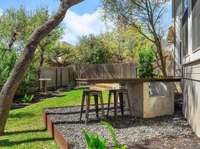 6913 Auckland DR, Austin TX 78749