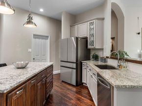 6913 Auckland DR, Austin TX 78749