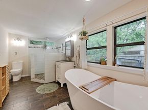 4025 Valley View RD 2, Austin TX 78704
