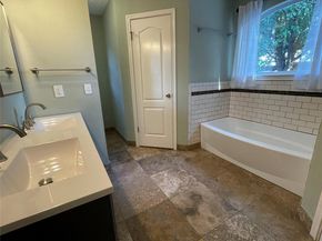 1512 Freestone DR, Pflugerville TX 78660