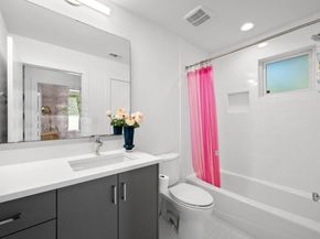 2010 Goodrich Ave 2B, Austin TX 78704