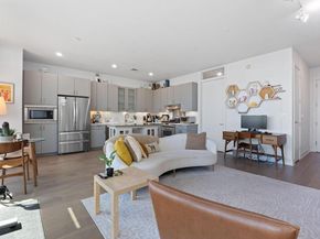 555 E 5th ST 817, Austin TX 78701