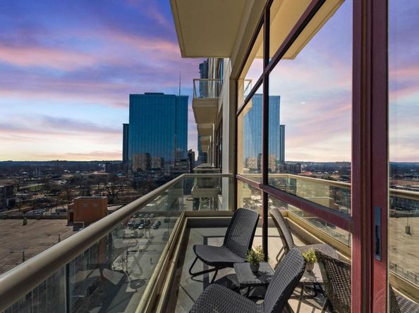 555 E 5th ST 817, Austin TX 78701
