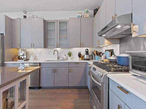 555 E 5th ST 817, Austin TX 78701