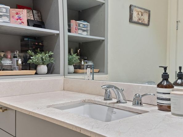 555 E 5th ST 817, Austin TX 78701