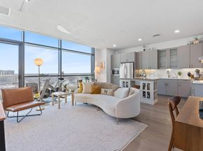 555 E 5th ST 817, Austin TX 78701