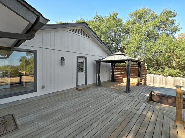 7804 Phoenix Pass, Austin TX 78737