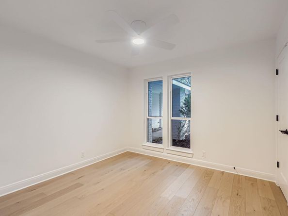 11703 Oak Knoll DR, Austin TX 78759