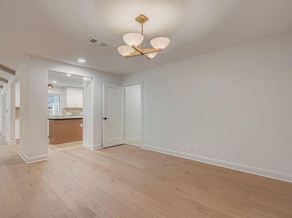 11703 Oak Knoll DR, Austin TX 78759
