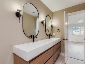 11703 Oak Knoll DR, Austin TX 78759