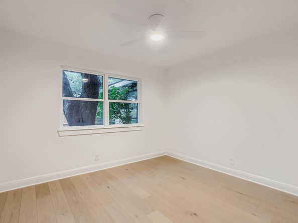 11703 Oak Knoll DR, Austin TX 78759