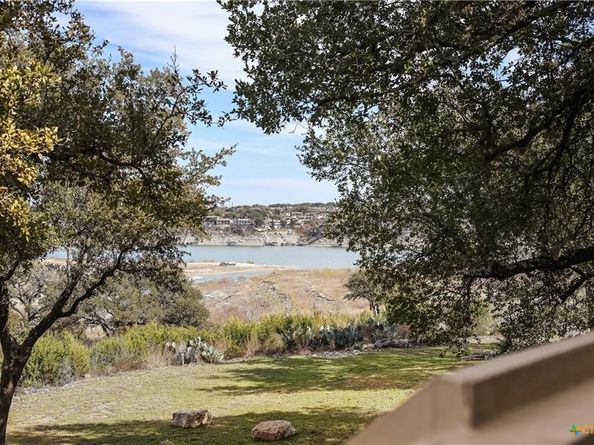 133 Comanche PT, Point Venture TX 78645