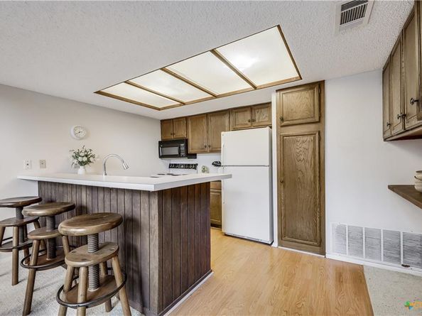 133 Comanche PT, Point Venture TX 78645