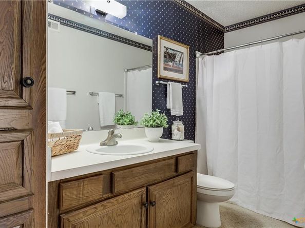 133 Comanche PT, Point Venture TX 78645
