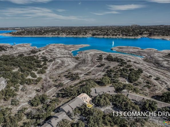 133 Comanche PT, Point Venture TX 78645