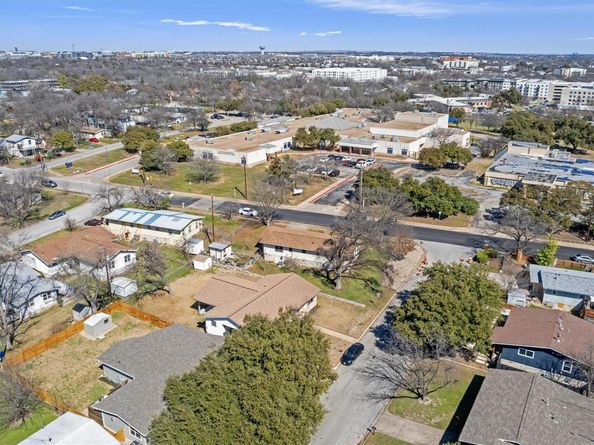 2000 Cedar Ave, Austin TX 78722