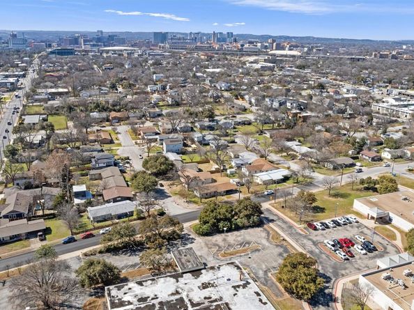 2000 Cedar Ave, Austin TX 78722