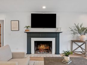 4002 Bradwood RD, Austin TX 78722