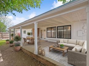 6902 Meadow RUN, Austin TX 78745