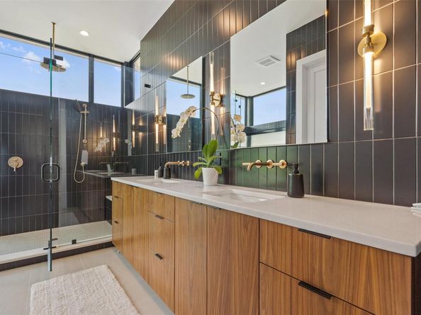 1813 Treadwell ST, Austin TX 78704