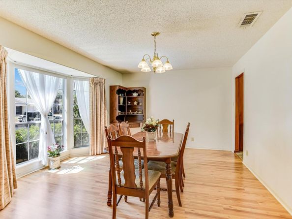 1900 Burbank ST, Austin TX 78757