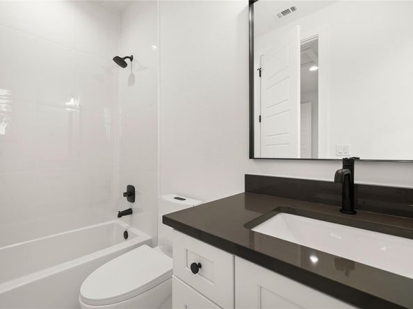 1700 Pennsylvania Ave, Austin TX 78702