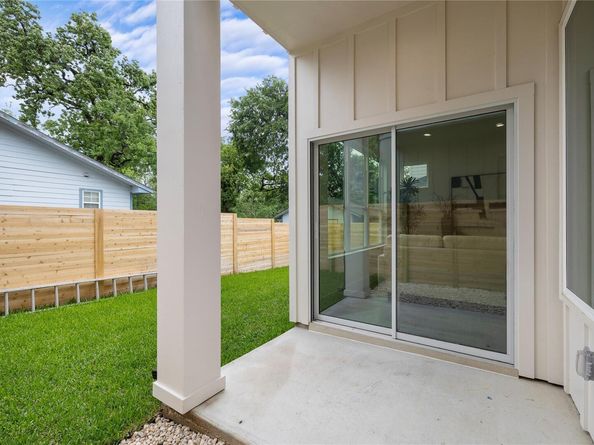 1700 Pennsylvania Ave, Austin TX 78702