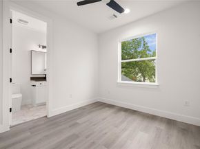 1700 Pennsylvania Ave, Austin TX 78702