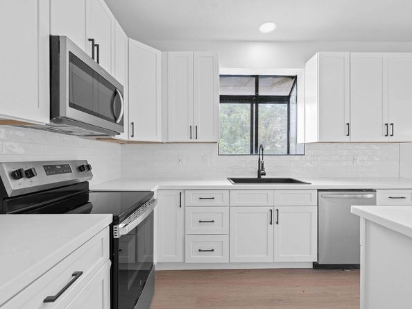 300 Fawn LN, Georgetown TX 78628
