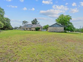 300 Fawn LN, Georgetown TX 78628