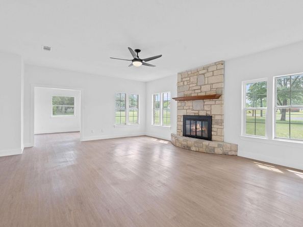 300 Fawn LN, Georgetown TX 78628