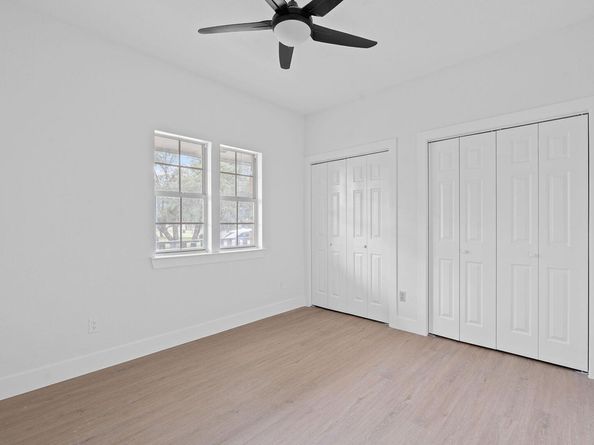 300 Fawn LN, Georgetown TX 78628