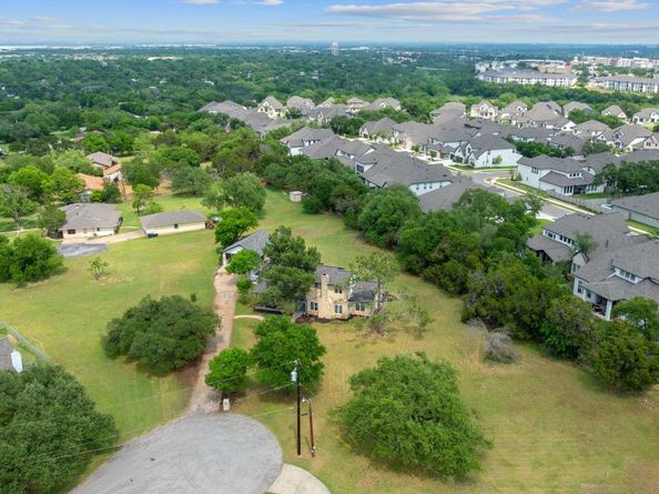 300 Fawn LN, Georgetown TX 78628