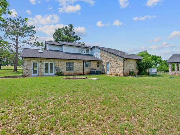 300 Fawn LN, Georgetown TX 78628