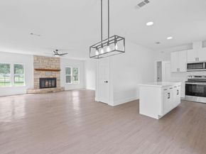 300 Fawn LN, Georgetown TX 78628