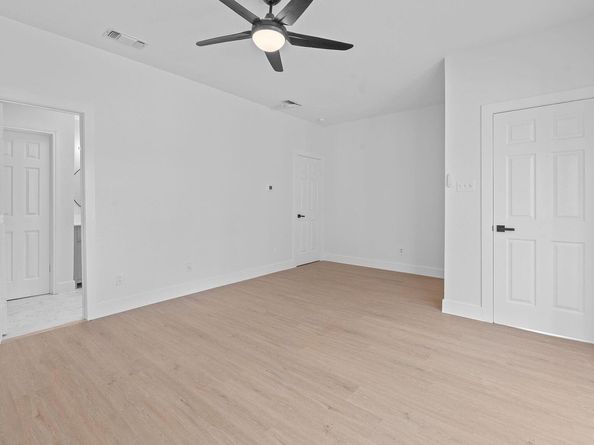300 Fawn LN, Georgetown TX 78628