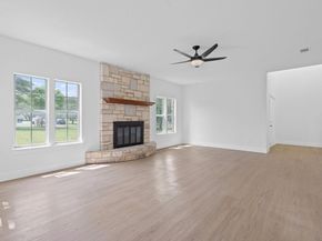 300 Fawn LN, Georgetown TX 78628