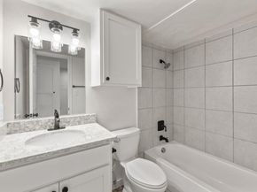 3819 Southway DR 208, Austin TX 78704