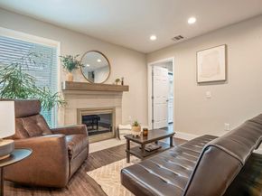 935 La Posada DR 148, Austin TX 78752