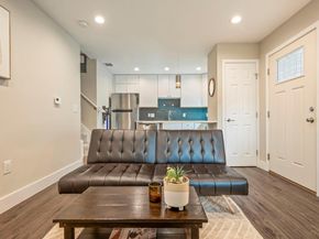 935 La Posada DR 148, Austin TX 78752