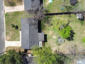 8800 Redfield LN, Austin TX 78758