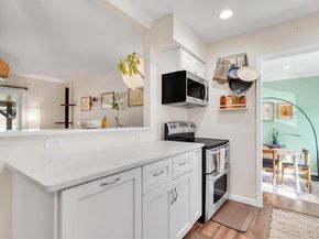 8800 Redfield LN, Austin TX 78758
