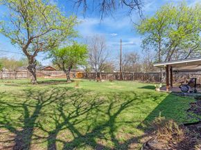 8800 Redfield LN, Austin TX 78758