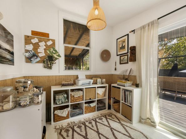 5205 Creekline DR, Austin TX 78745