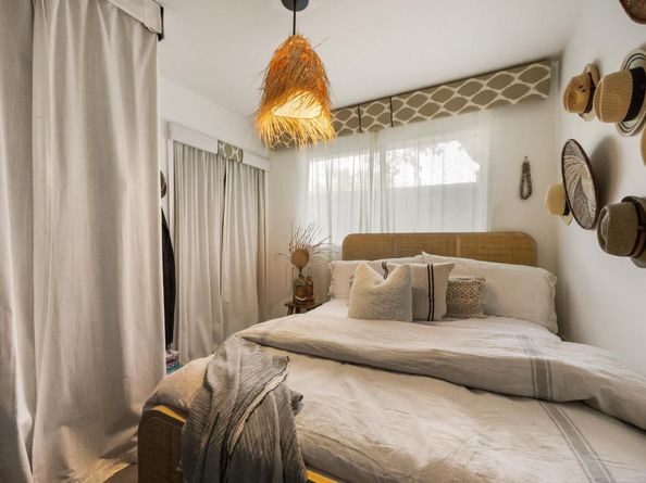 5205 Creekline DR, Austin TX 78745