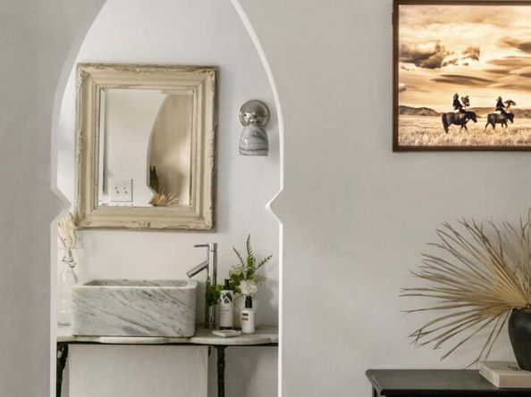 5205 Creekline DR, Austin TX 78745