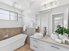 2100 Glendale PL A, Austin TX 78704