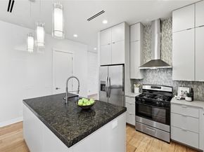 2100 Glendale PL A, Austin TX 78704