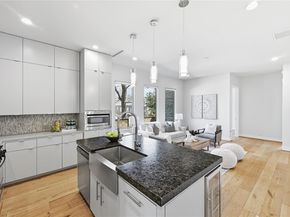 2100 Glendale PL A, Austin TX 78704