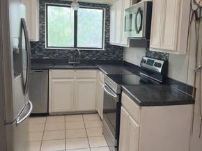 1704 S Walnut ST, Georgetown TX 78626